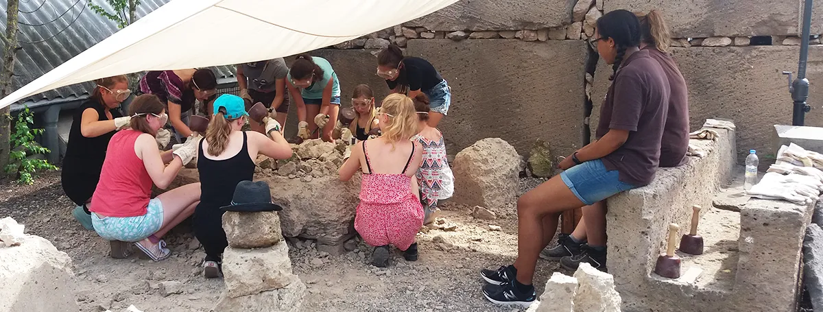 Kinder feiern Geburtstag mit Mitnachaktionen im Römerbergwerk Meurin